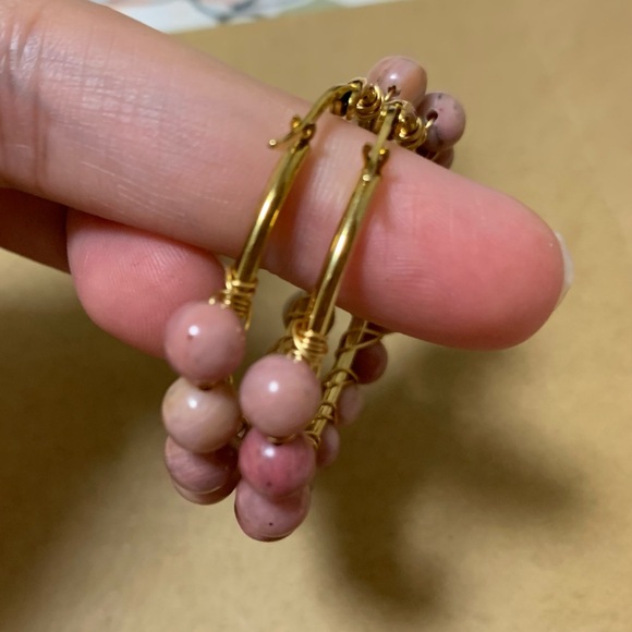 Natural stone hoop earrings, pink tones - Picture 3 of 5